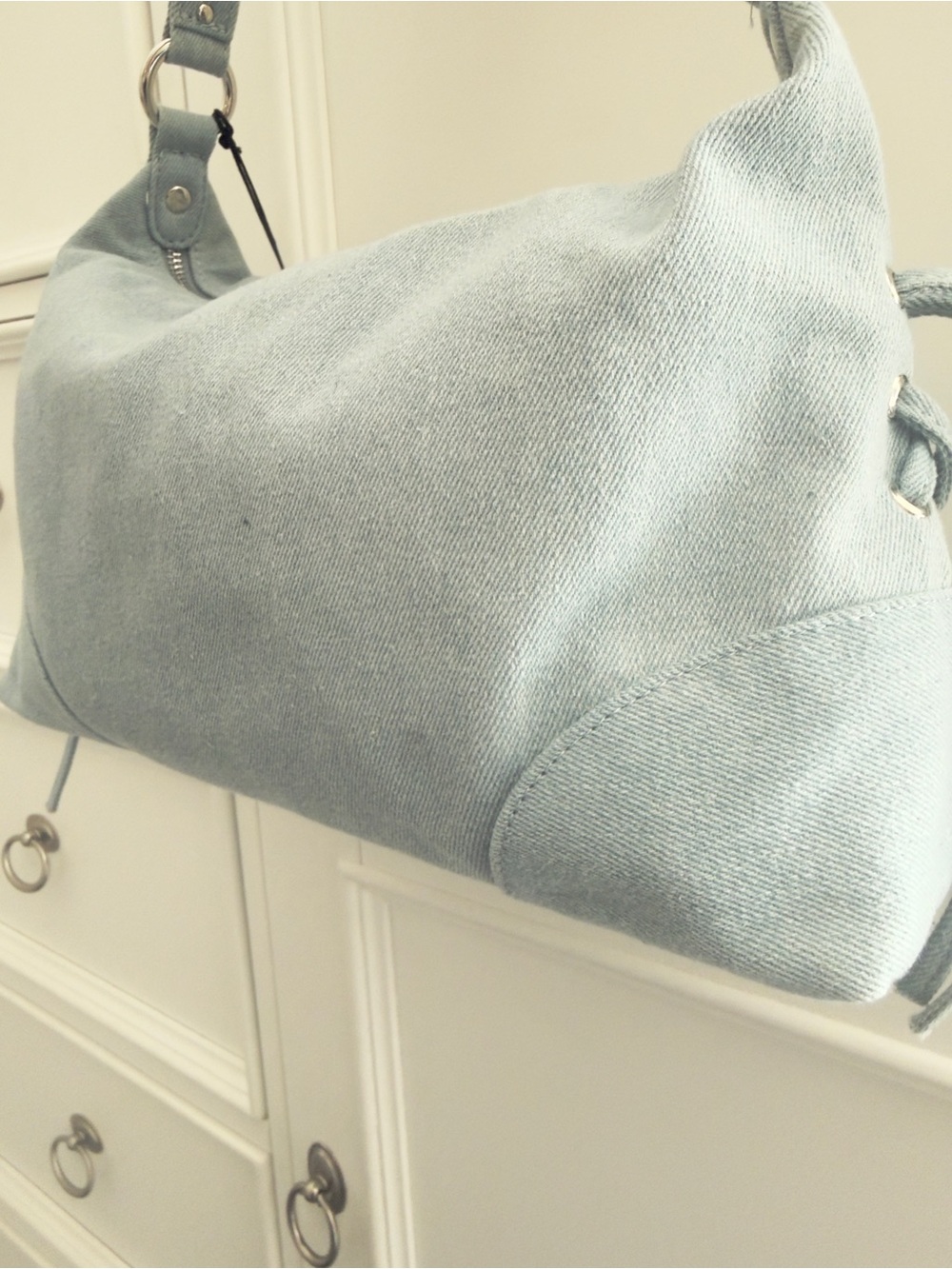 🩵 Madden NYC Denim Chambray Light Blue Grommet Shoulder Bag - New! - Picture 8 of 13